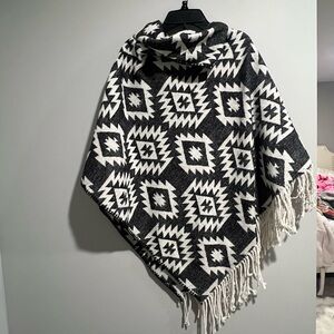 Geometric Black and White Poncho